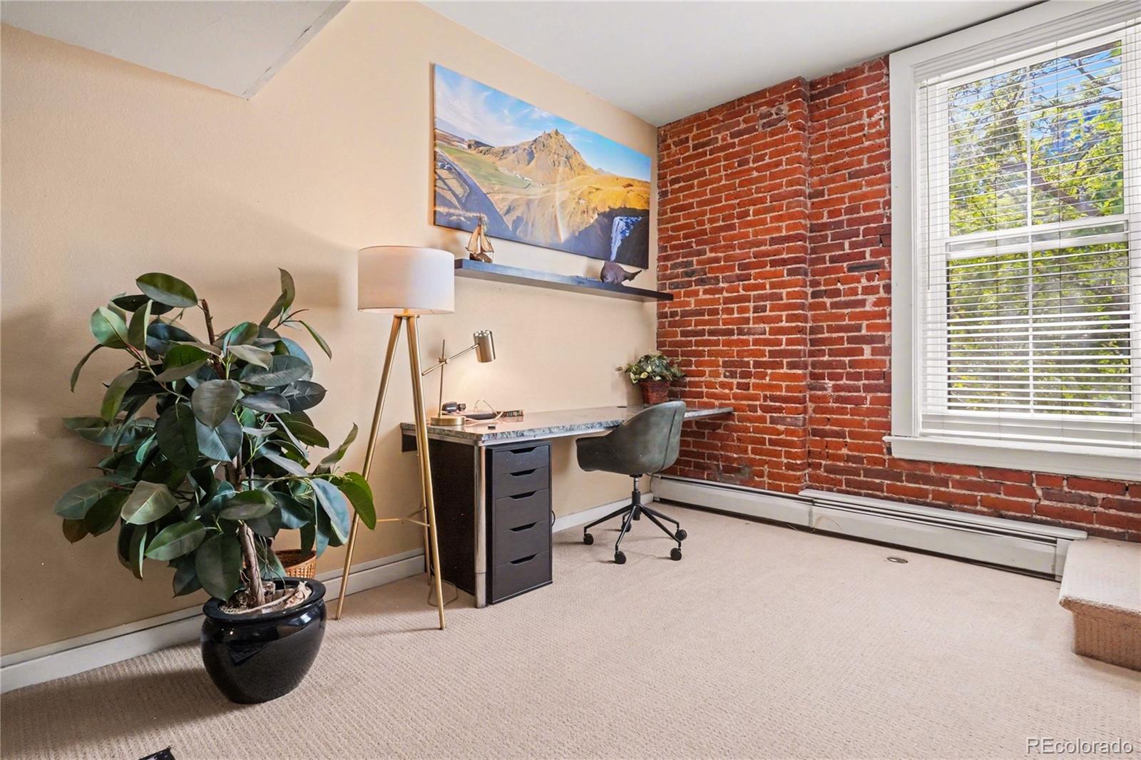 2193 Arapahoe Street Unit: 14