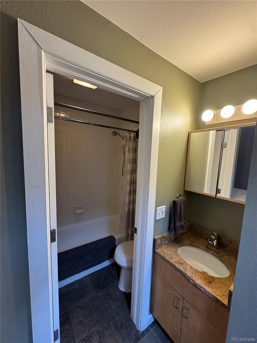 2193 Arapahoe Street Unit: 14