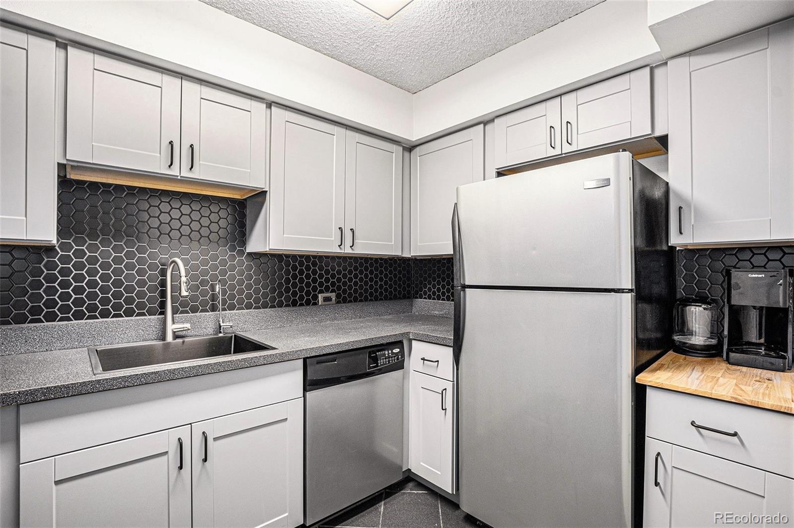 1020 15th Street Unit: 9G