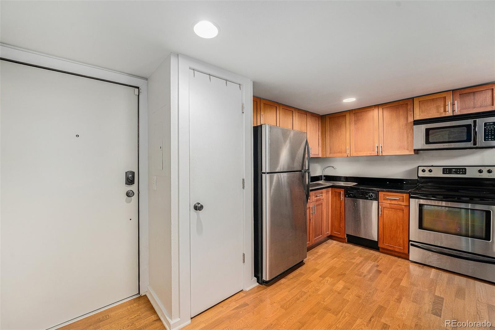 2193 Arapahoe Street Unit: 6