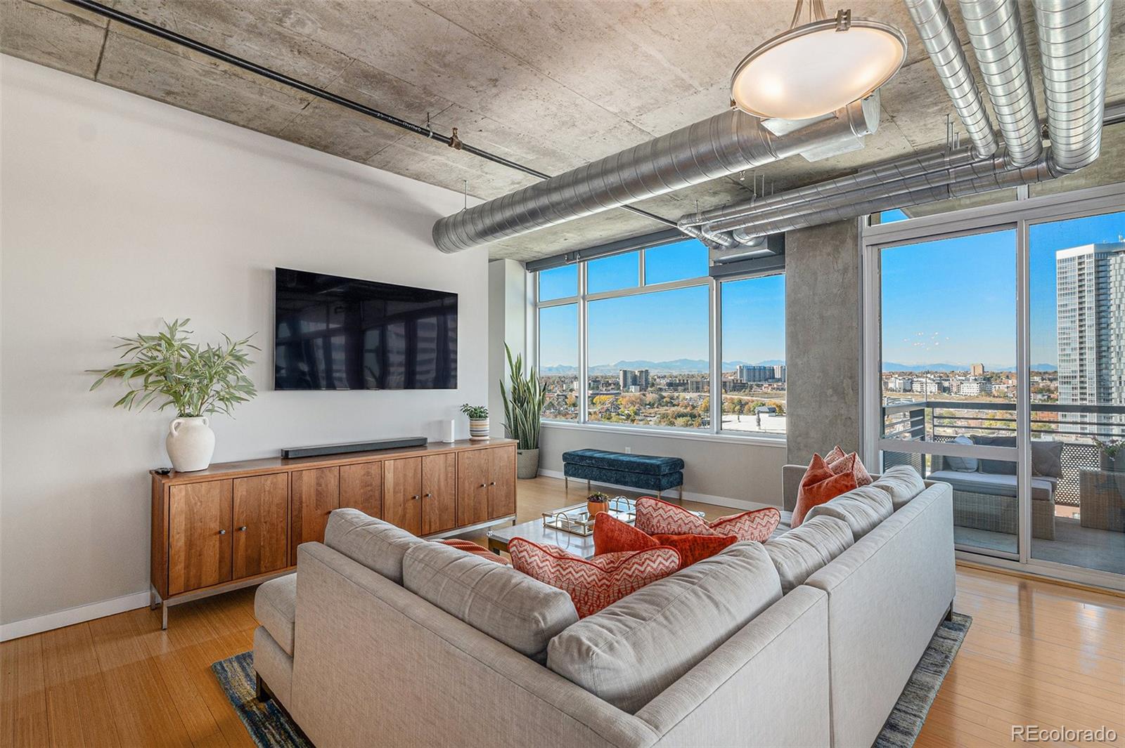 1401 Wewatta Street Unit: 1202