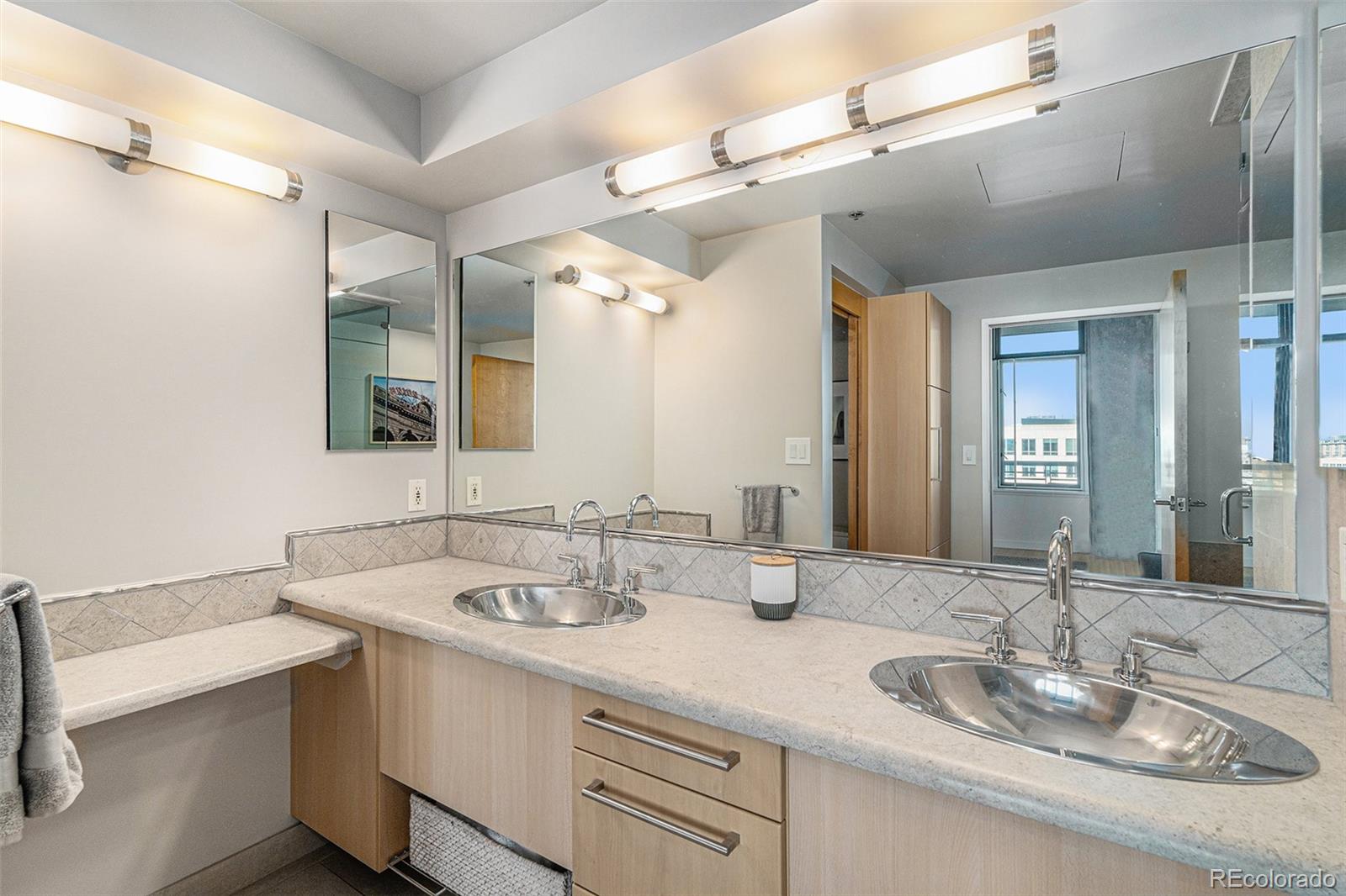 1401 Wewatta Street Unit: 1202