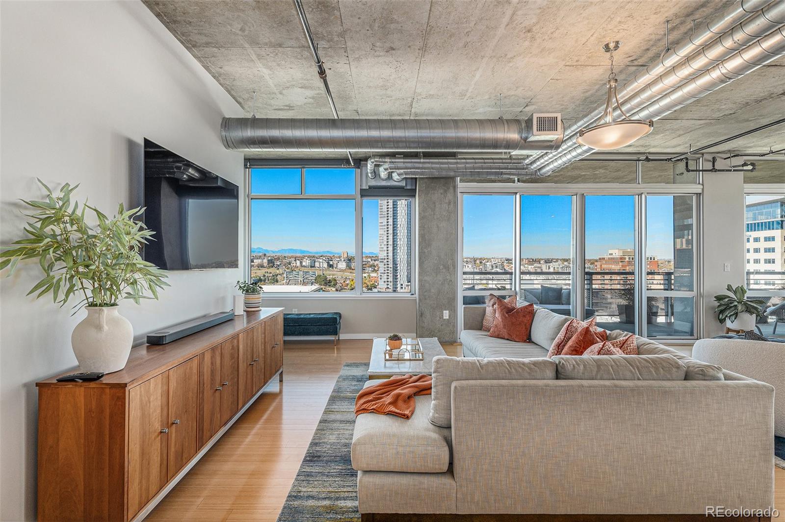 1401 Wewatta Street Unit: 1202