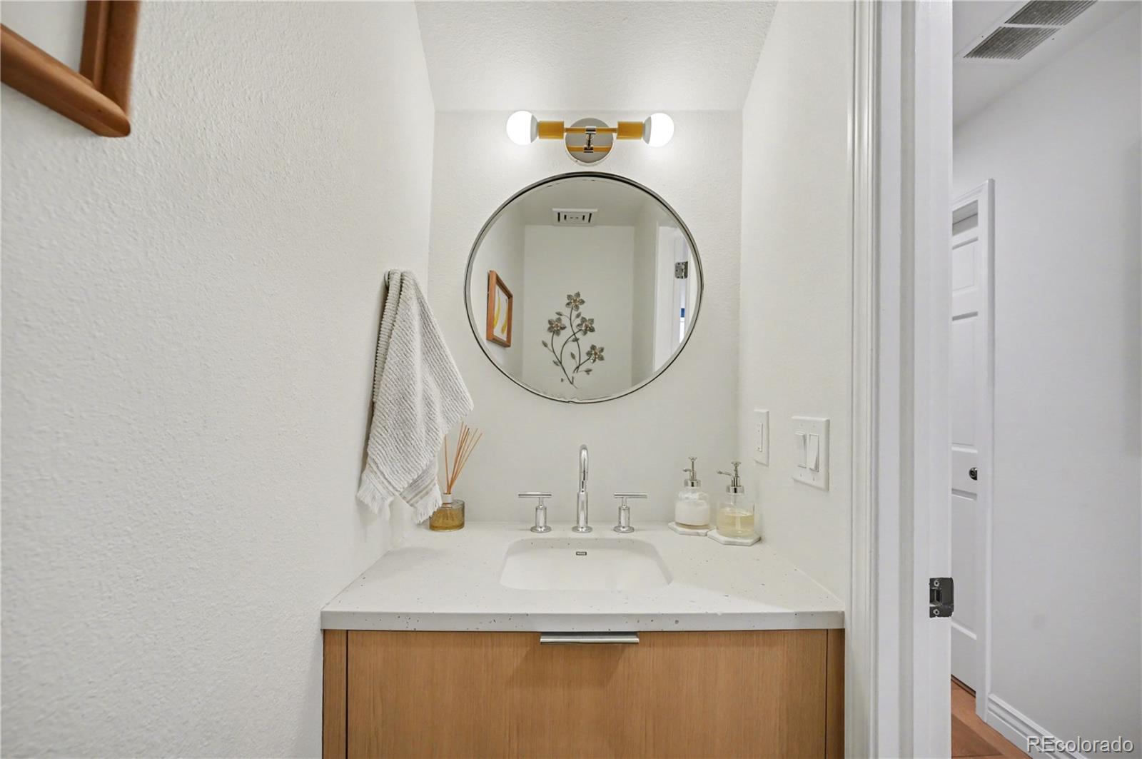 1512 Larimer Street Unit: 26