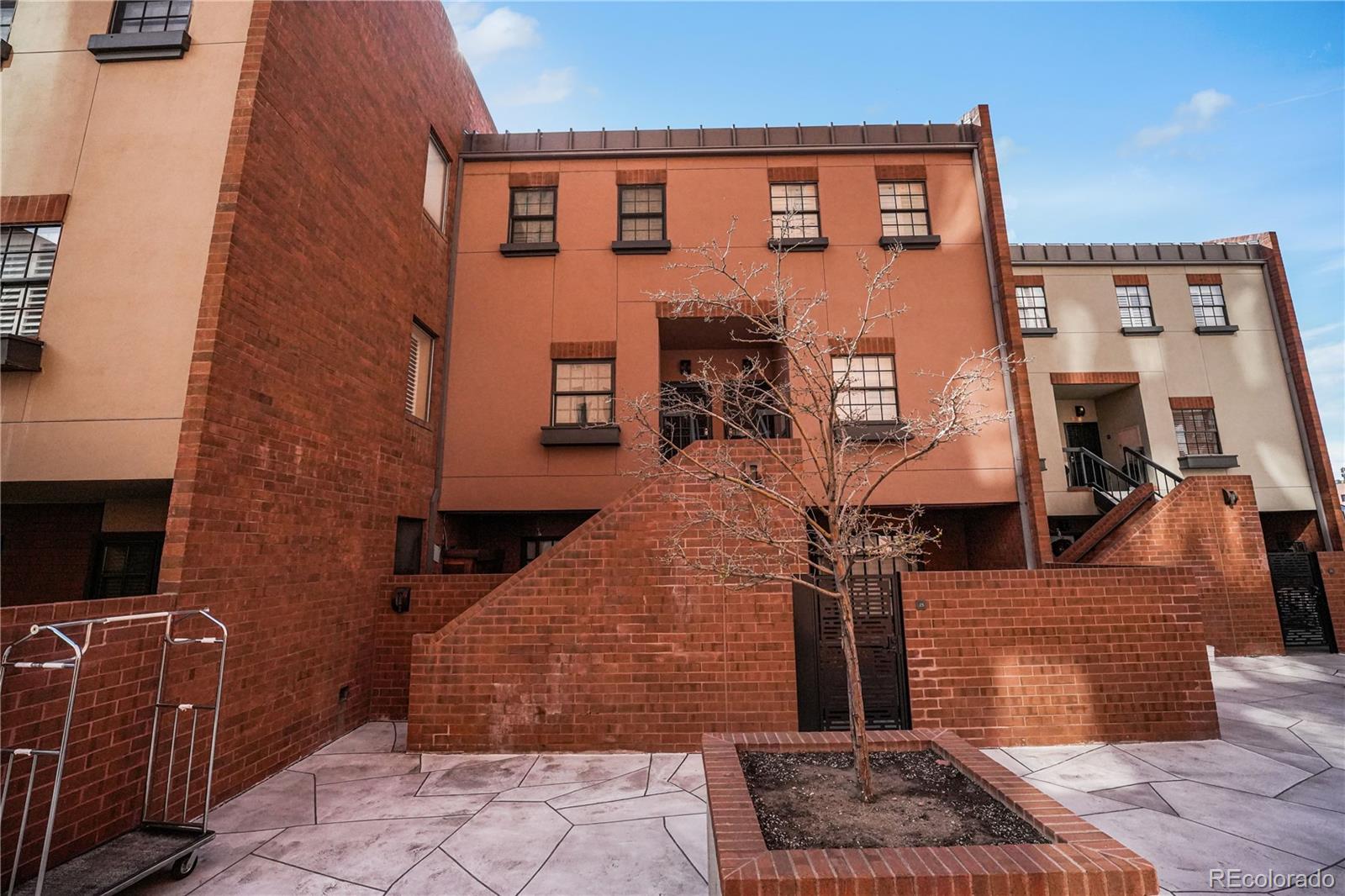 1512 Larimer Street Unit: 26