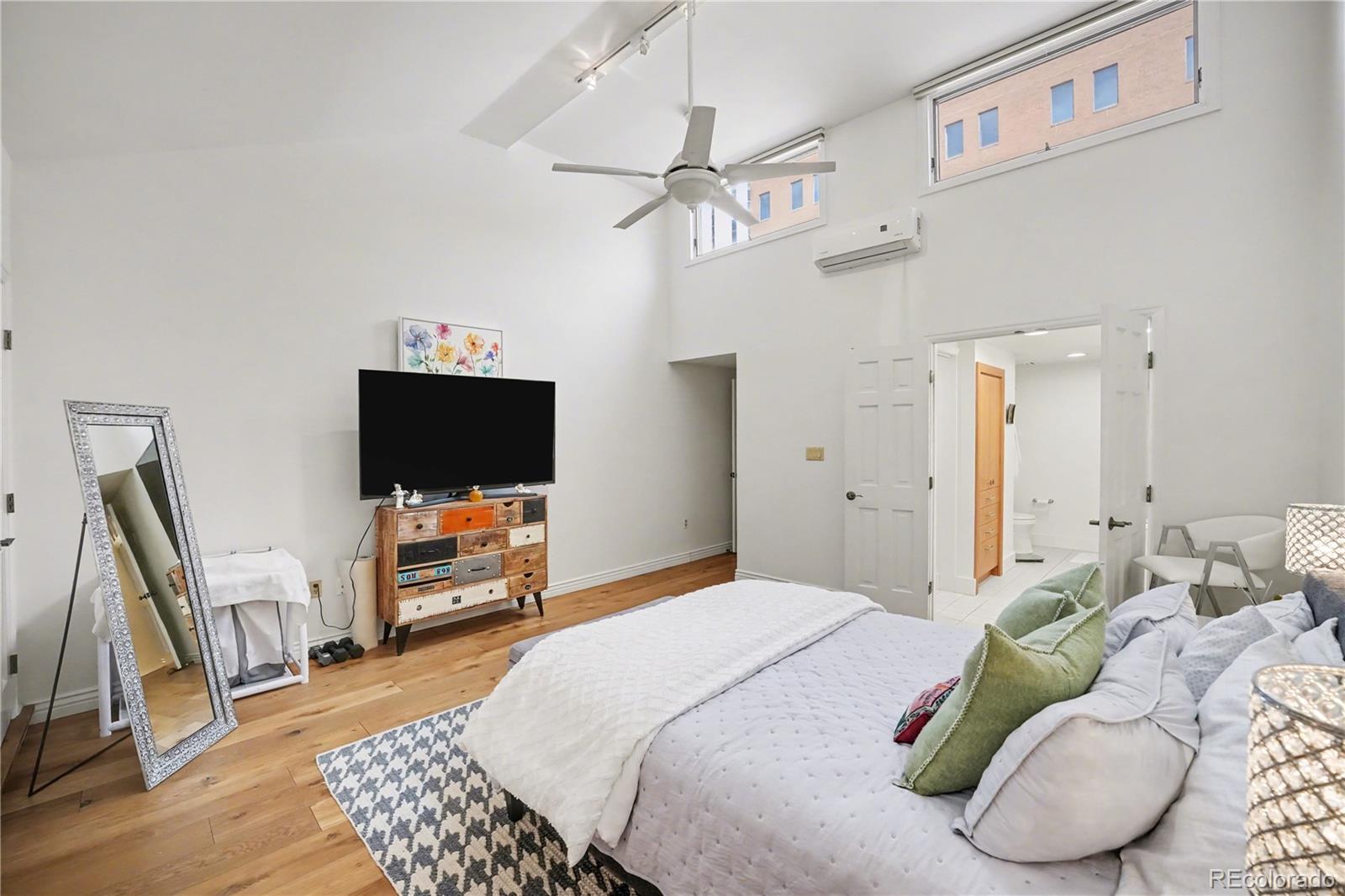 1512 Larimer Street Unit: 26