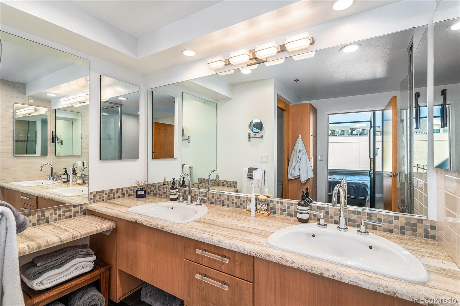 1401 Wewatta Street Unit: 911