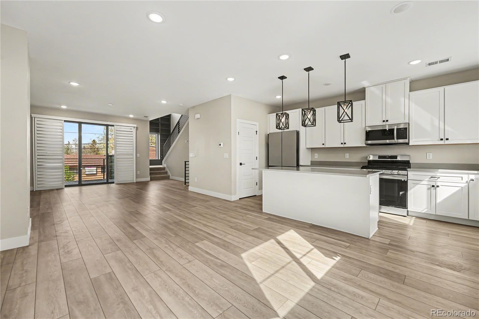 1976 S Holly Street Unit: 2