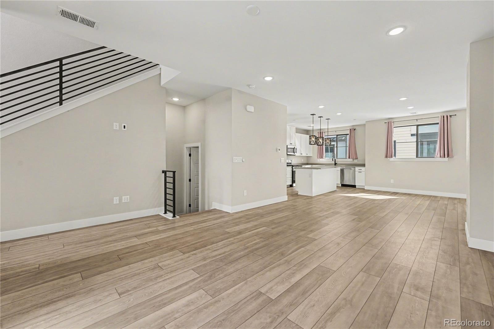 1976 S Holly Street Unit: 2