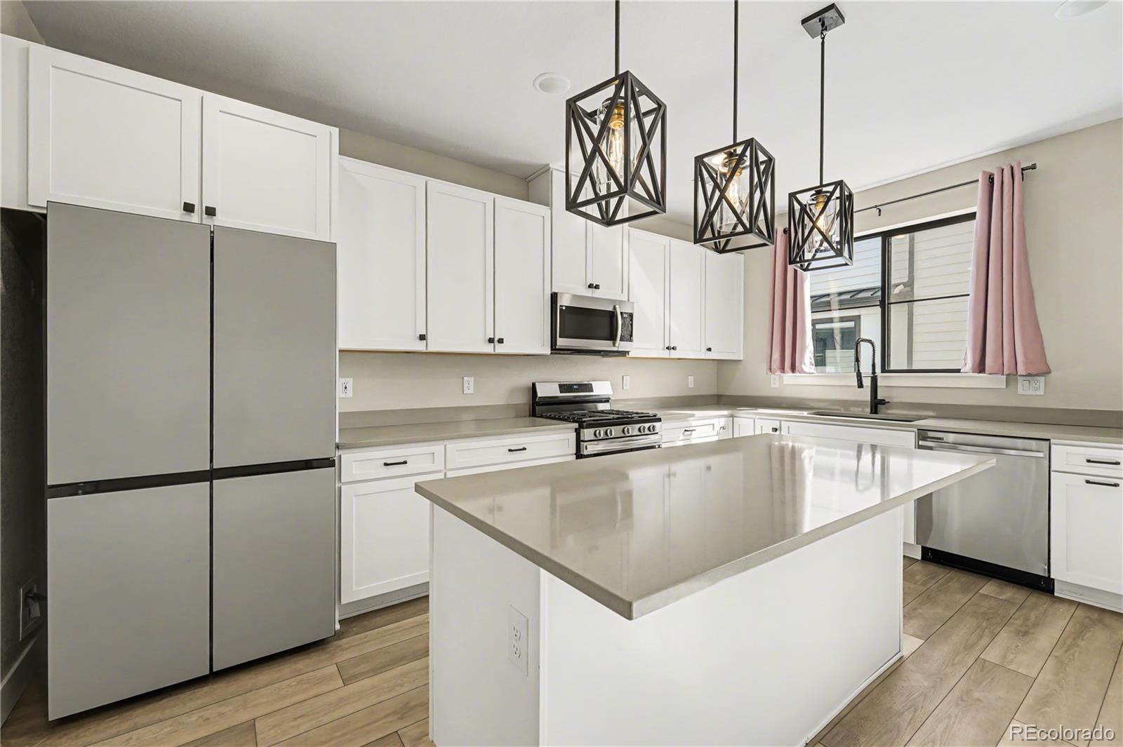 1976 S Holly Street Unit: 2