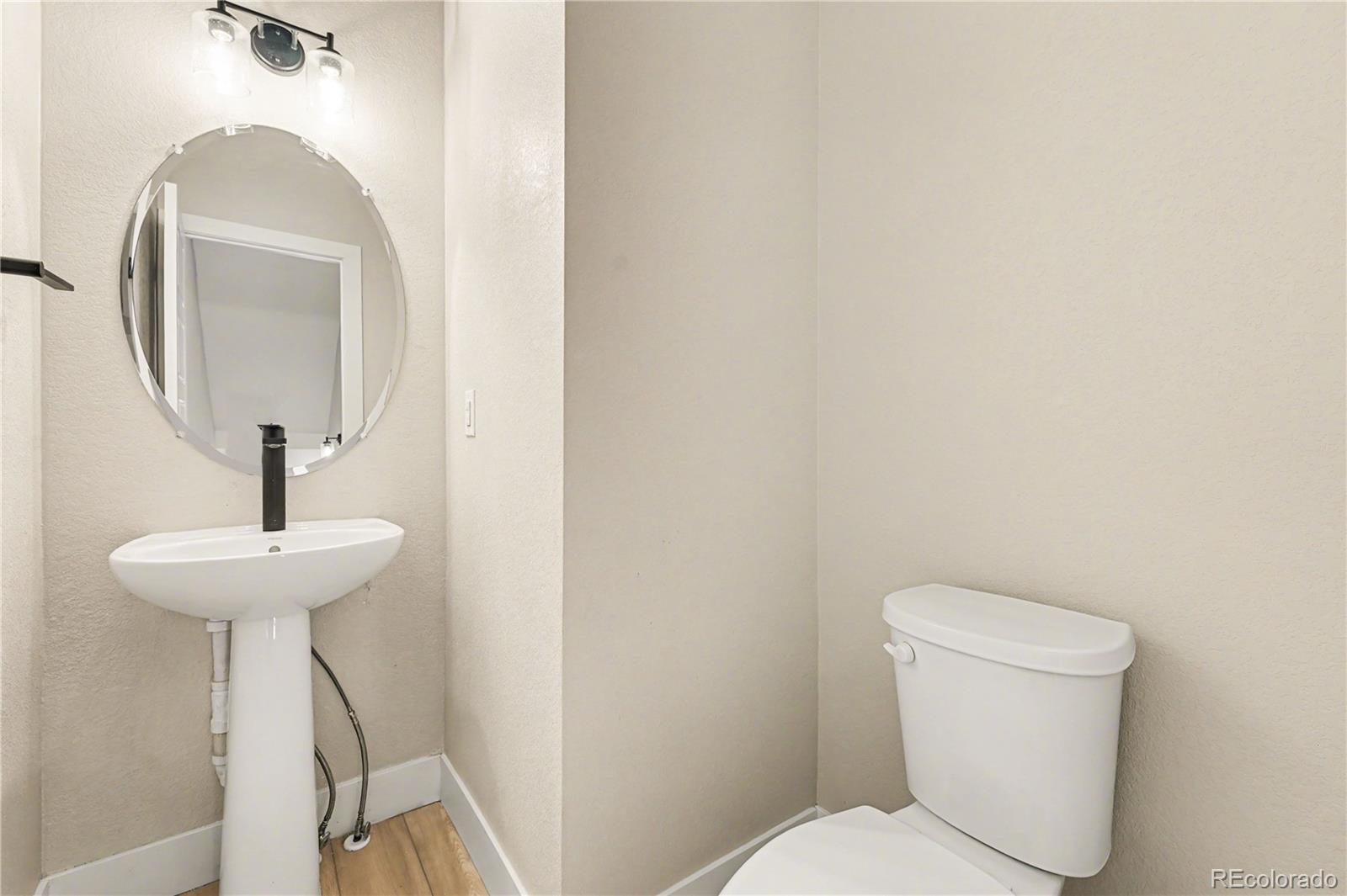 1976 S Holly Street Unit: 2