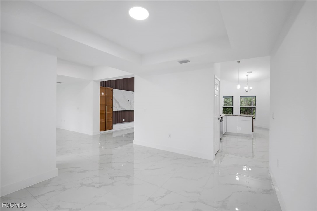 1213 Magnolia AVE