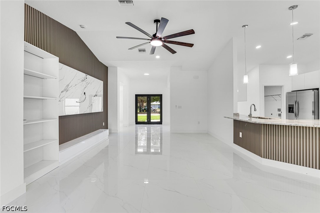 3201 35th ST W