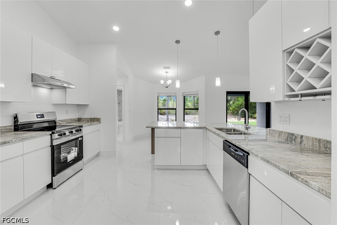 3201 35th ST W