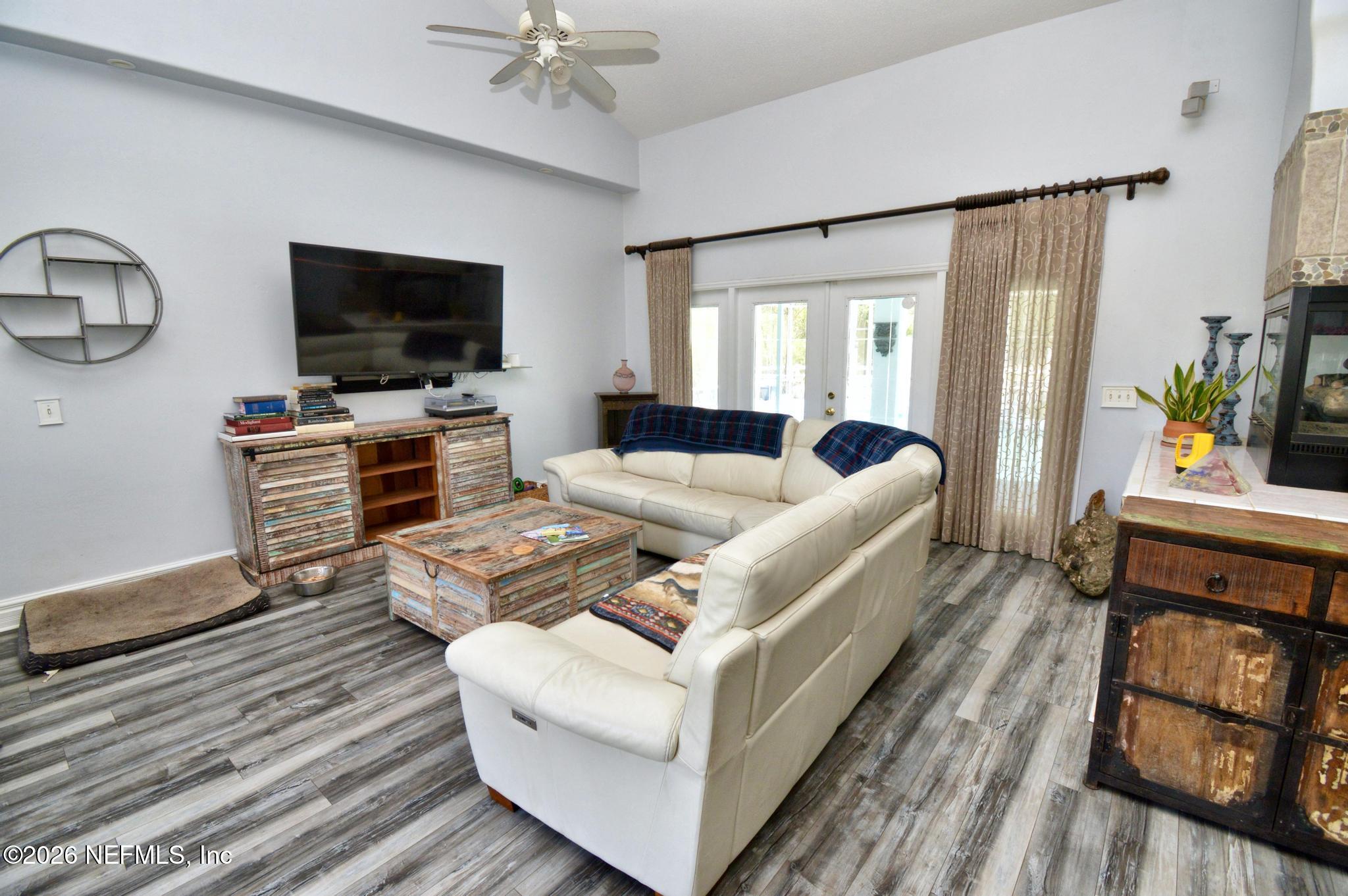 3551 RED BARN Lane