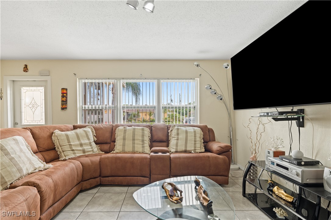804 Alcala AVE