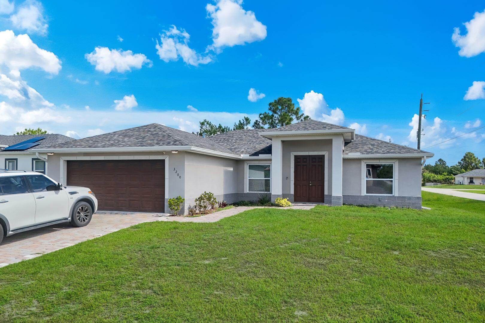 3200 W 41st St Street W