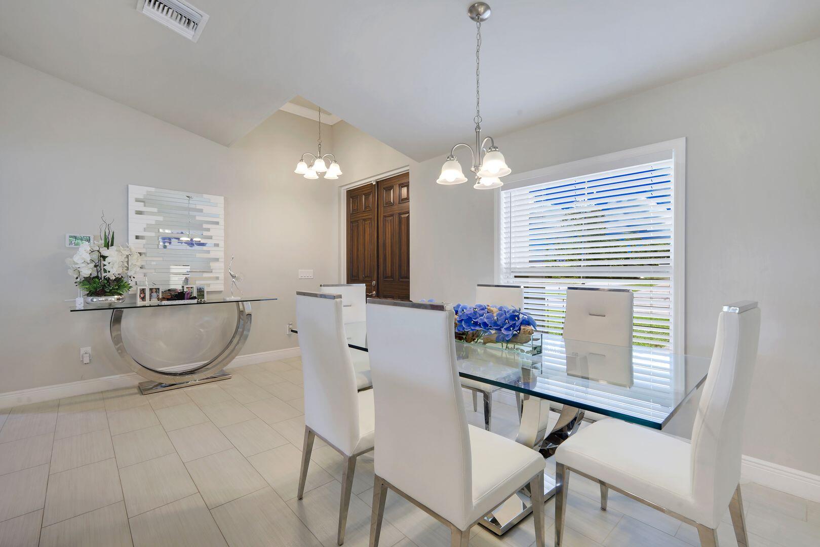 3200 W 41st St Street W