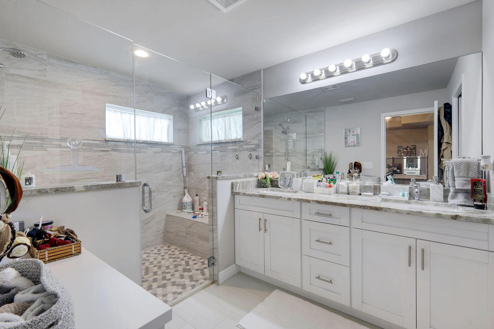 3200 W 41st St Street W