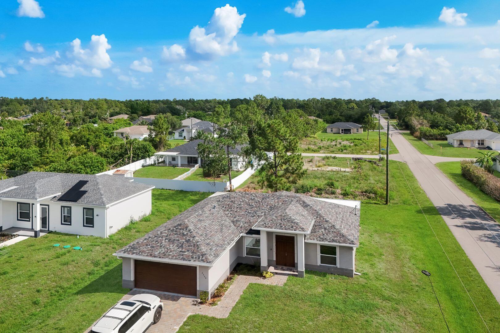 3200 W 41st St Street W
