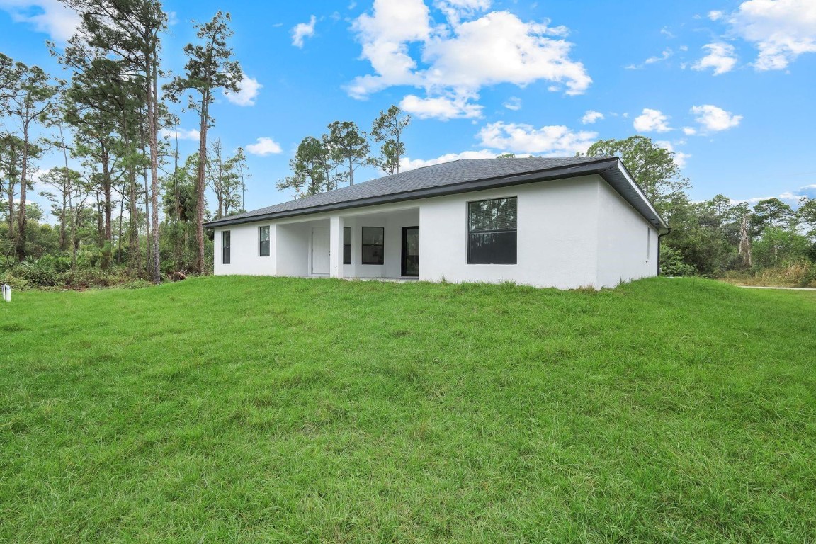 1102 Edison Avenue, Lehigh Acres