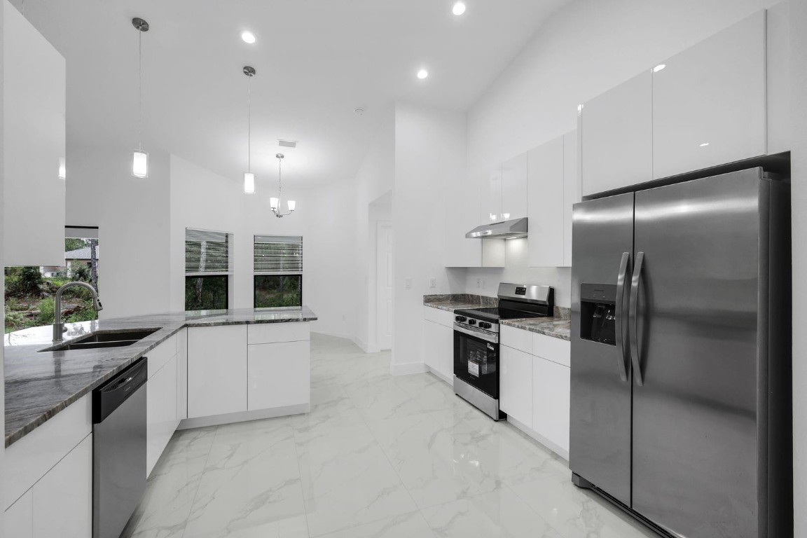 1102 Edison Avenue, Lehigh Acres