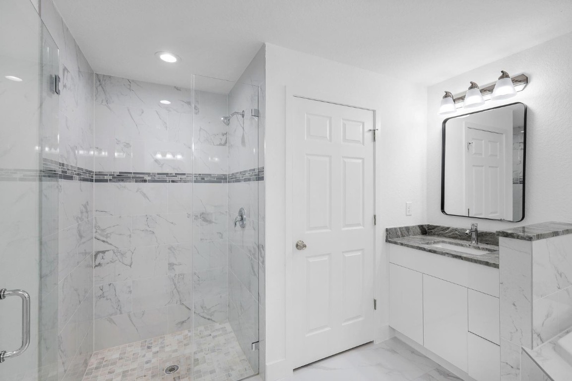 1102 Edison Avenue, Lehigh Acres