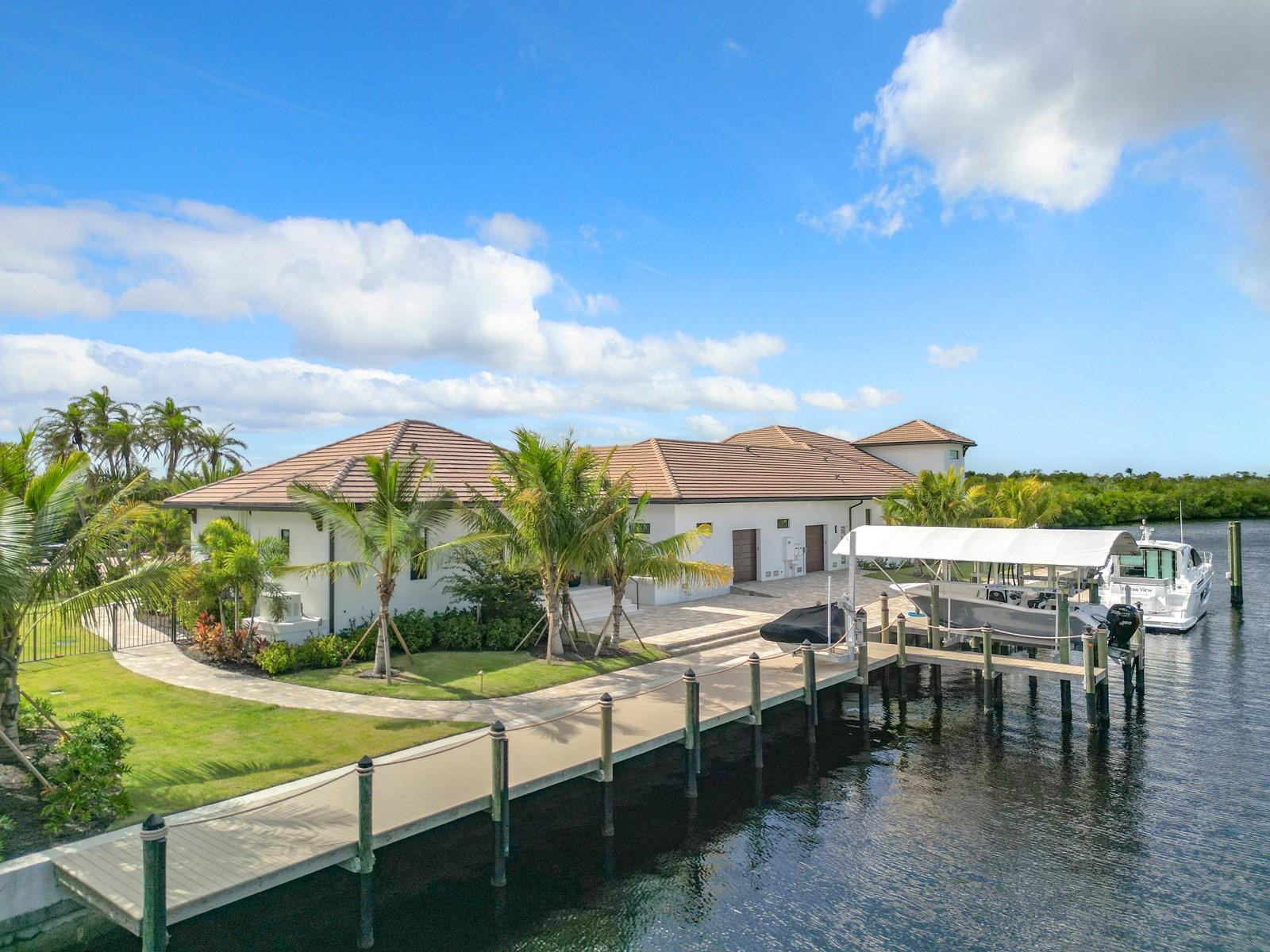 14201 Bay Drive, Fort Myers