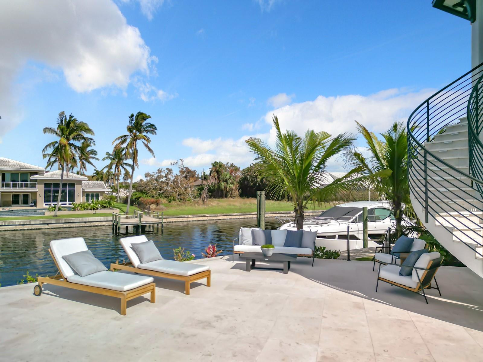 14201 Bay Drive, Fort Myers