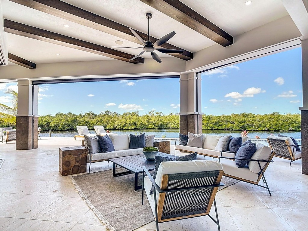 14201 Bay Drive, Fort Myers