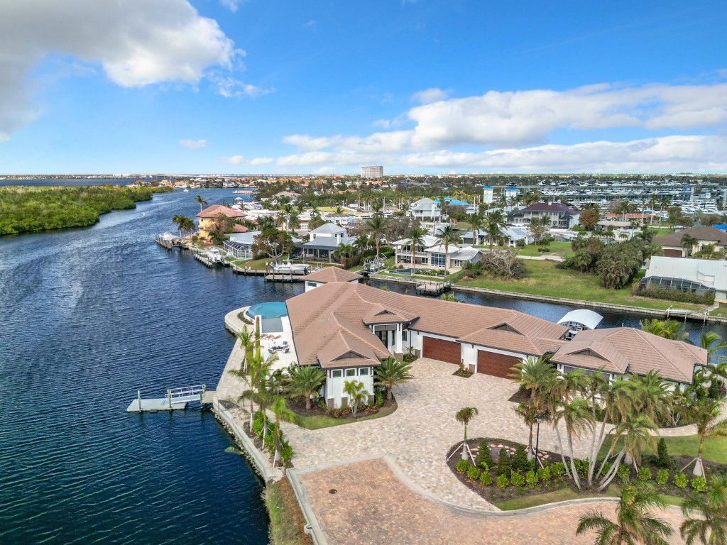 14201 Bay Drive, Fort Myers