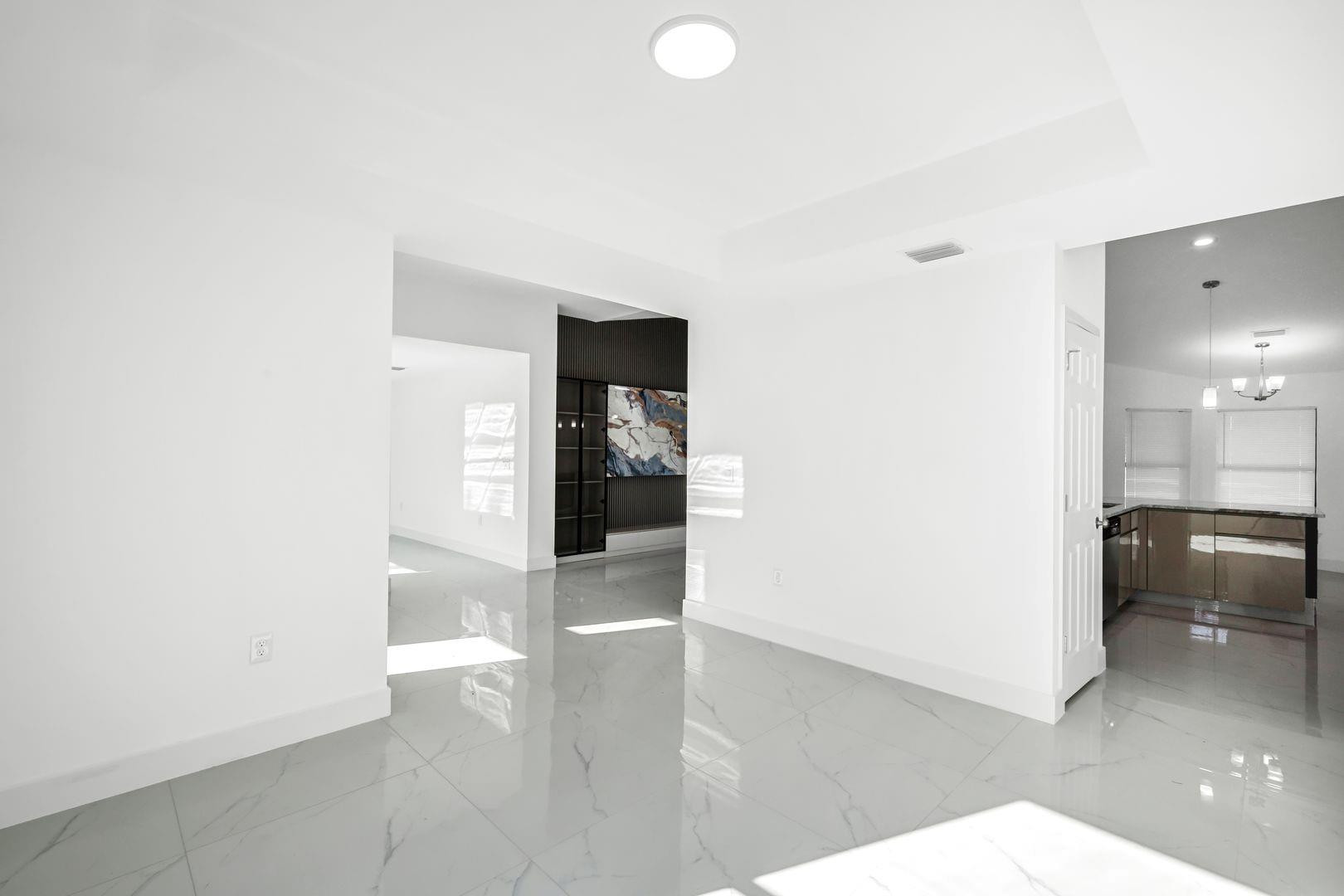 2618 Queen Drive