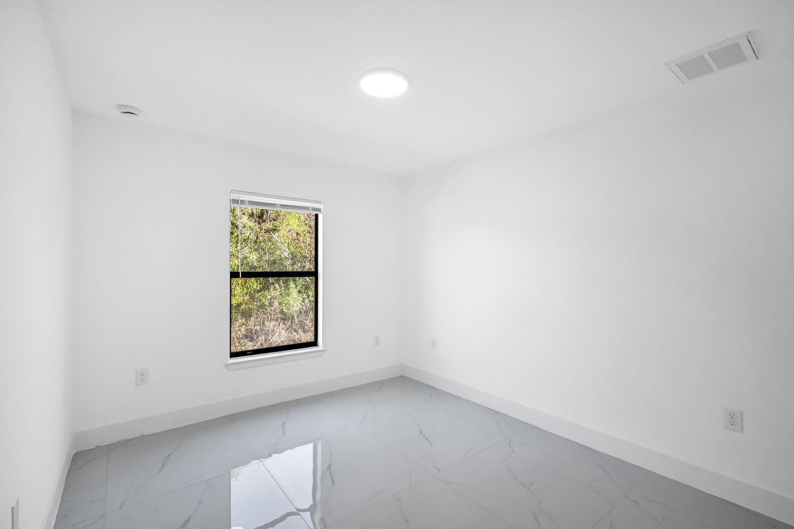 2618 Queen Drive