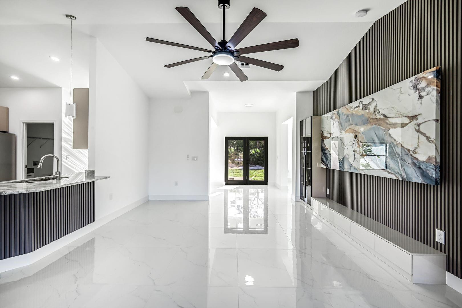 2618 Queen Drive