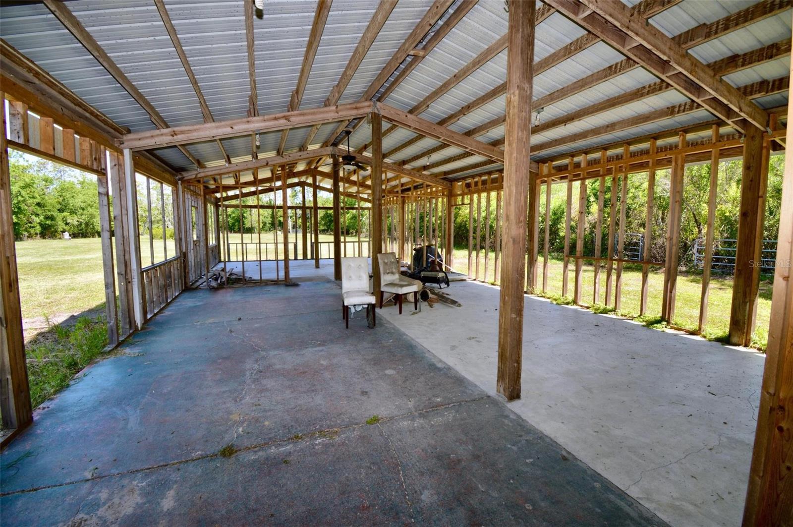 3551 RED BARN LN