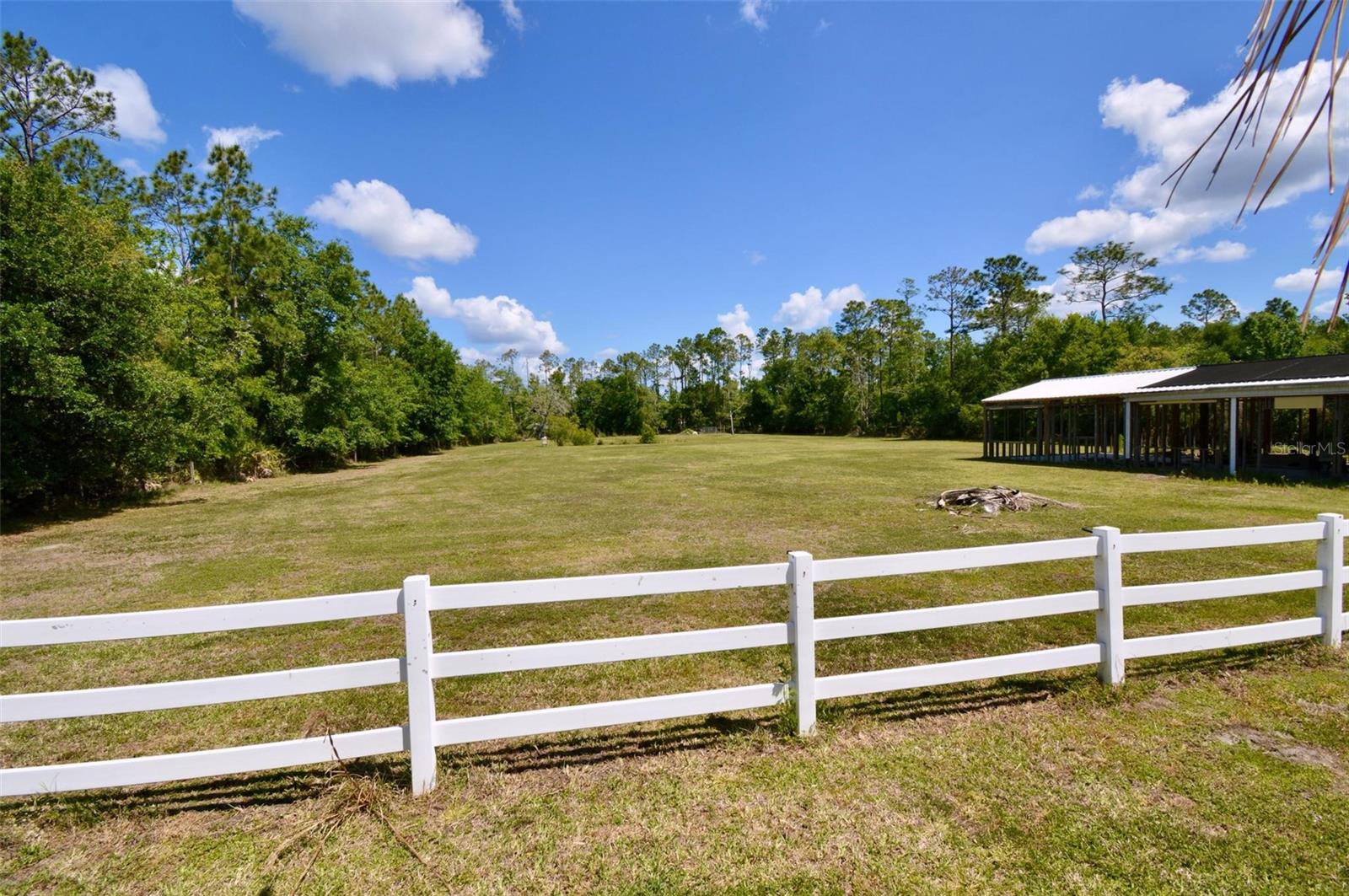 3551 RED BARN LN