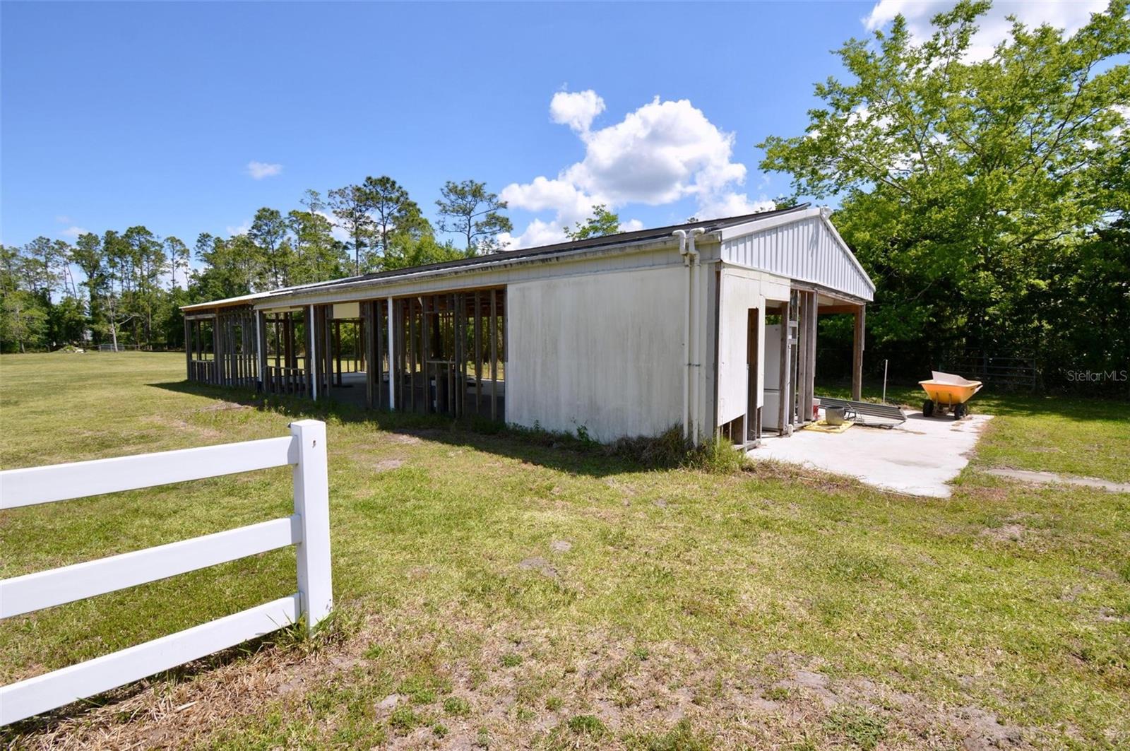 3551 RED BARN LN