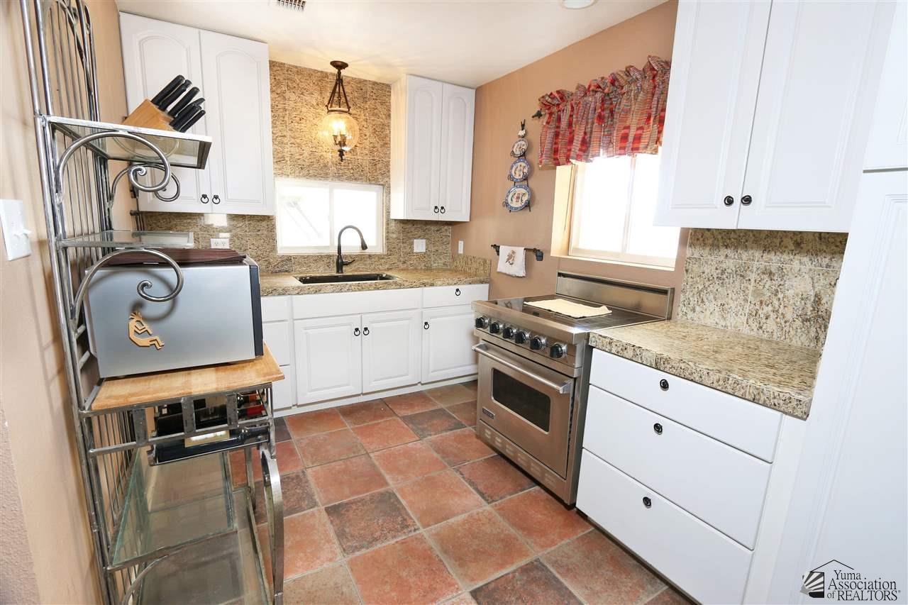 10519 N Martinez Lake Rd