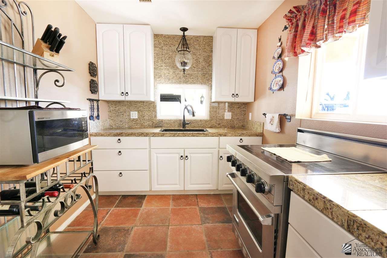 10519 N Martinez Lake Rd