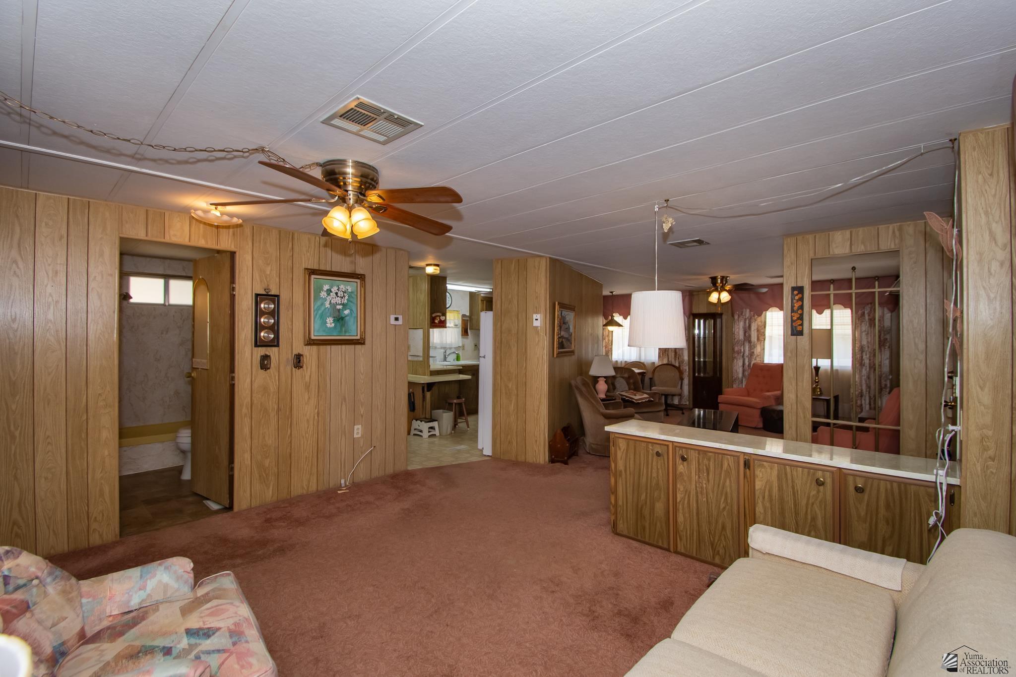 686 W Rainbow Ln, Yuma