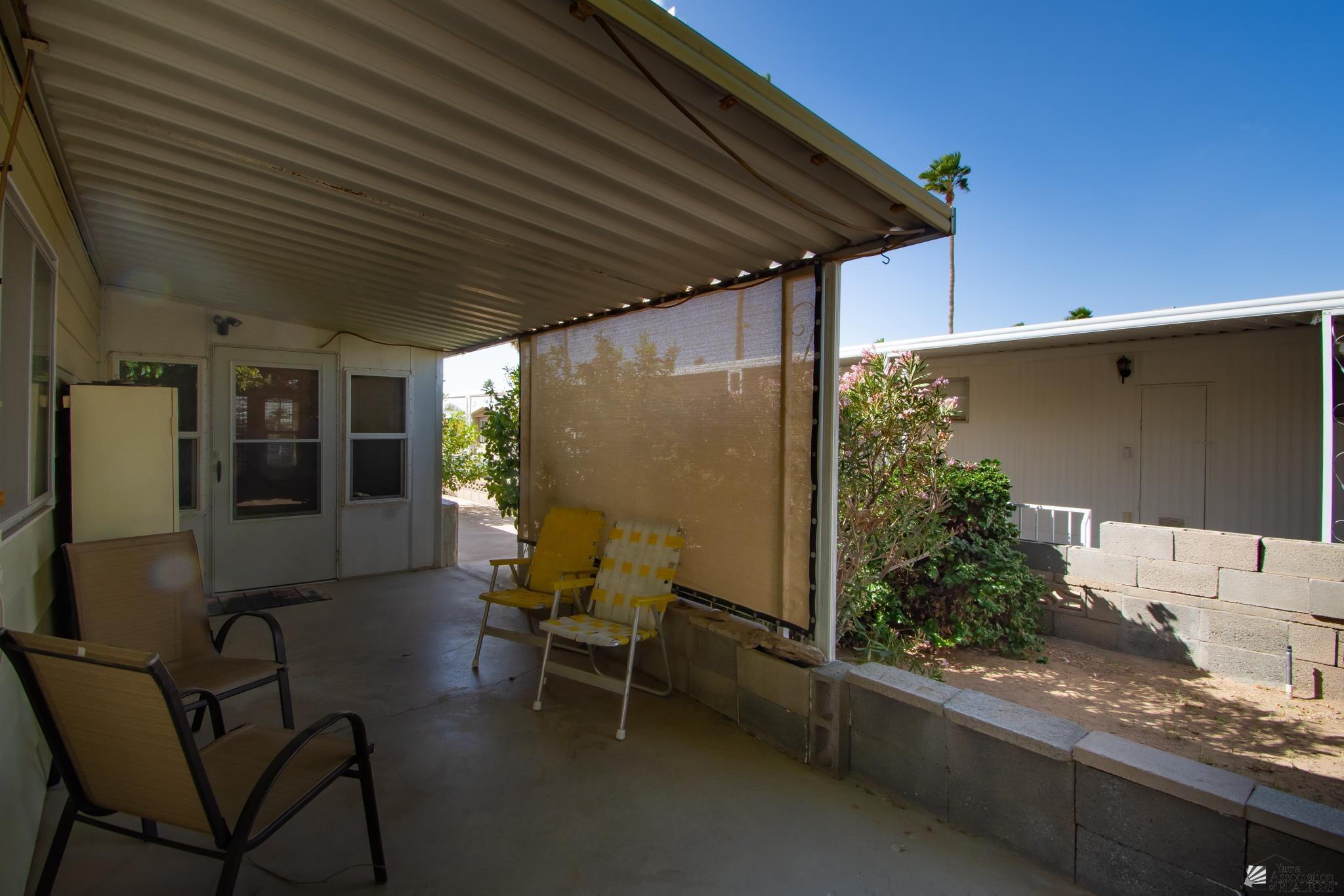 686 W Rainbow Ln, Yuma