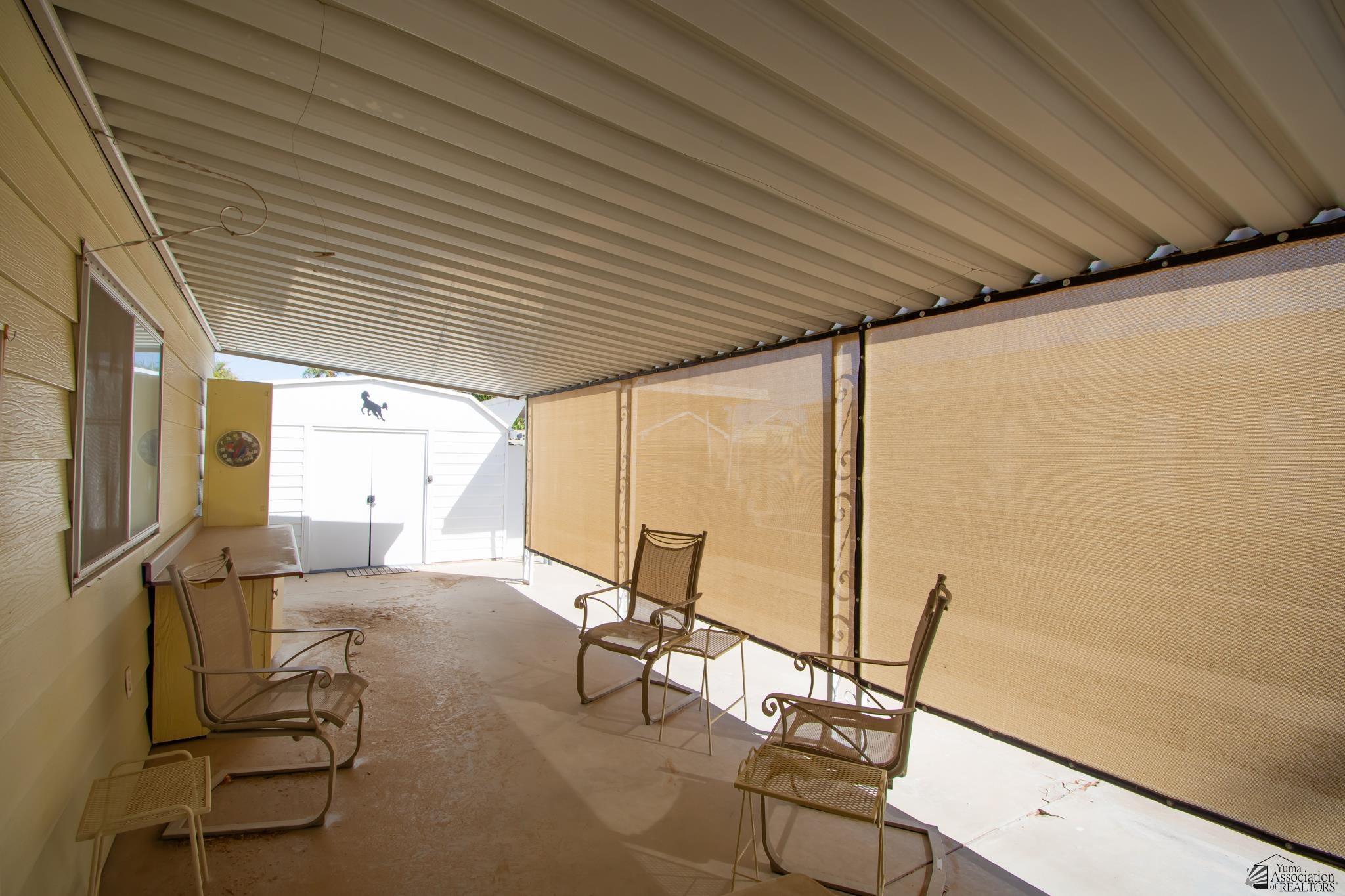 686 W Rainbow Ln, Yuma