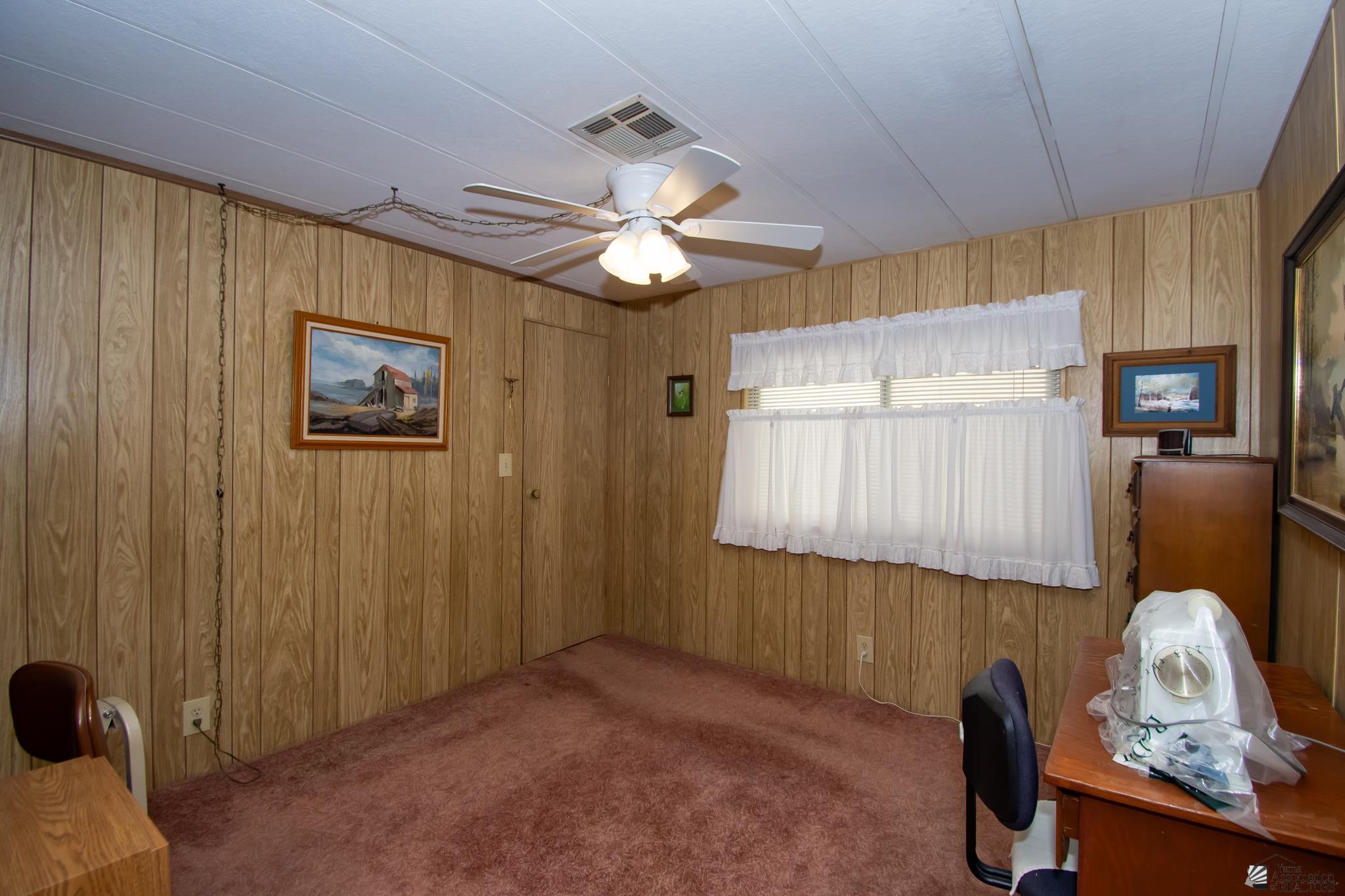 686 W Rainbow Ln, Yuma