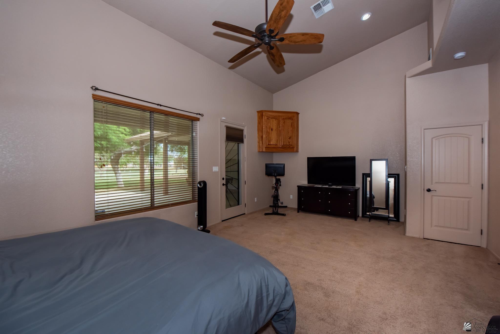 3385 E County 15 St, Yuma