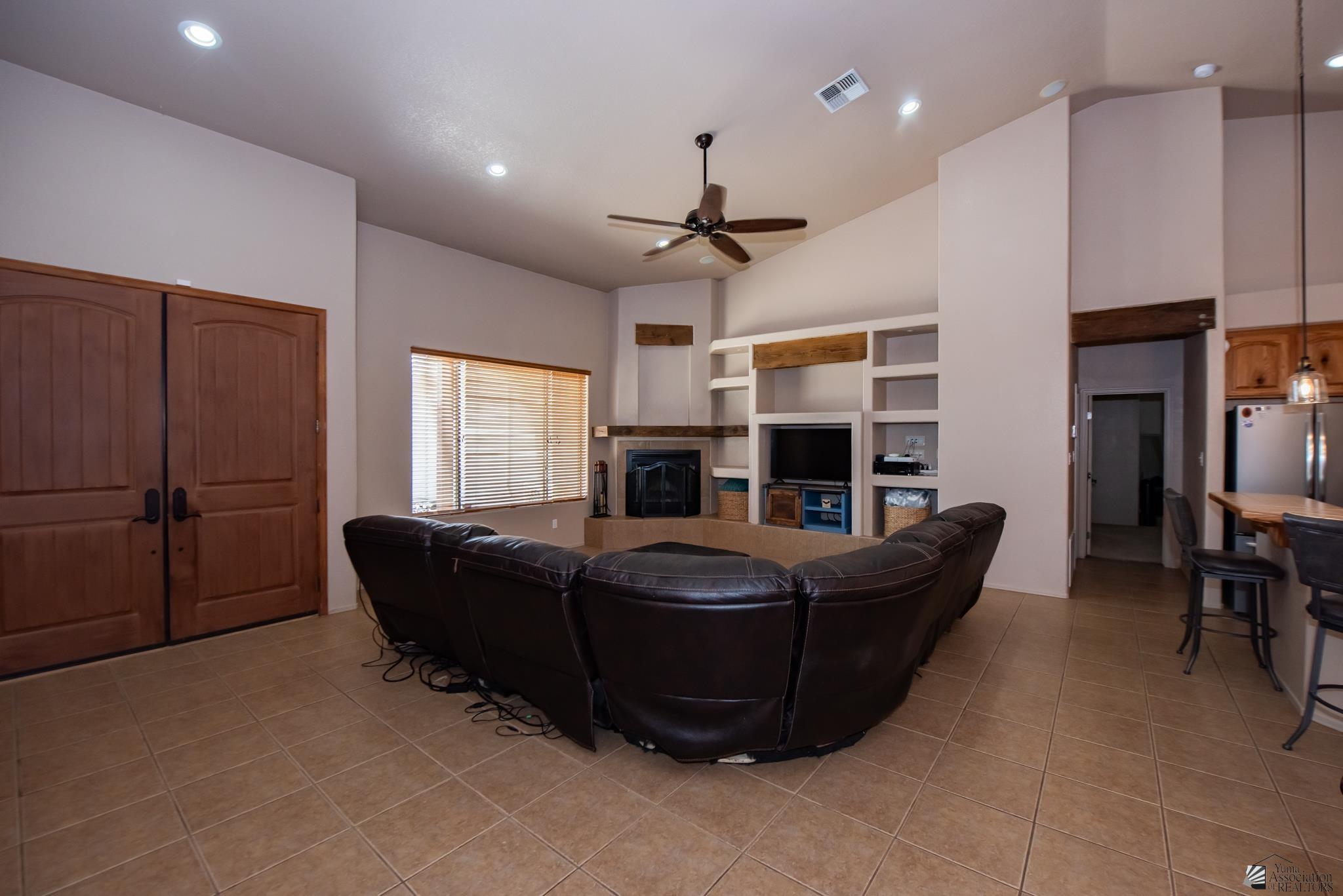 3385 E County 15 St, Yuma