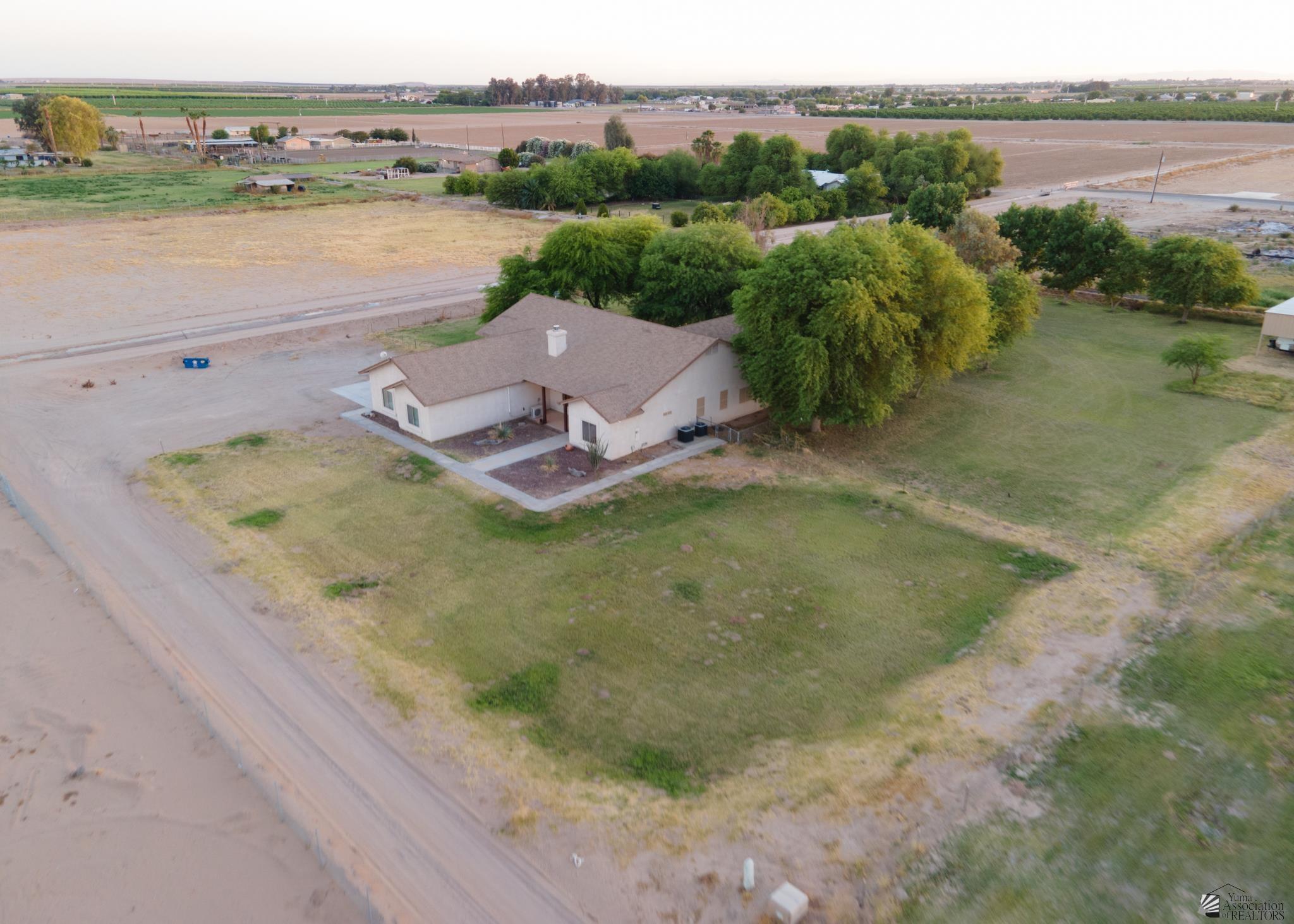 3385 E County 15 St, Yuma