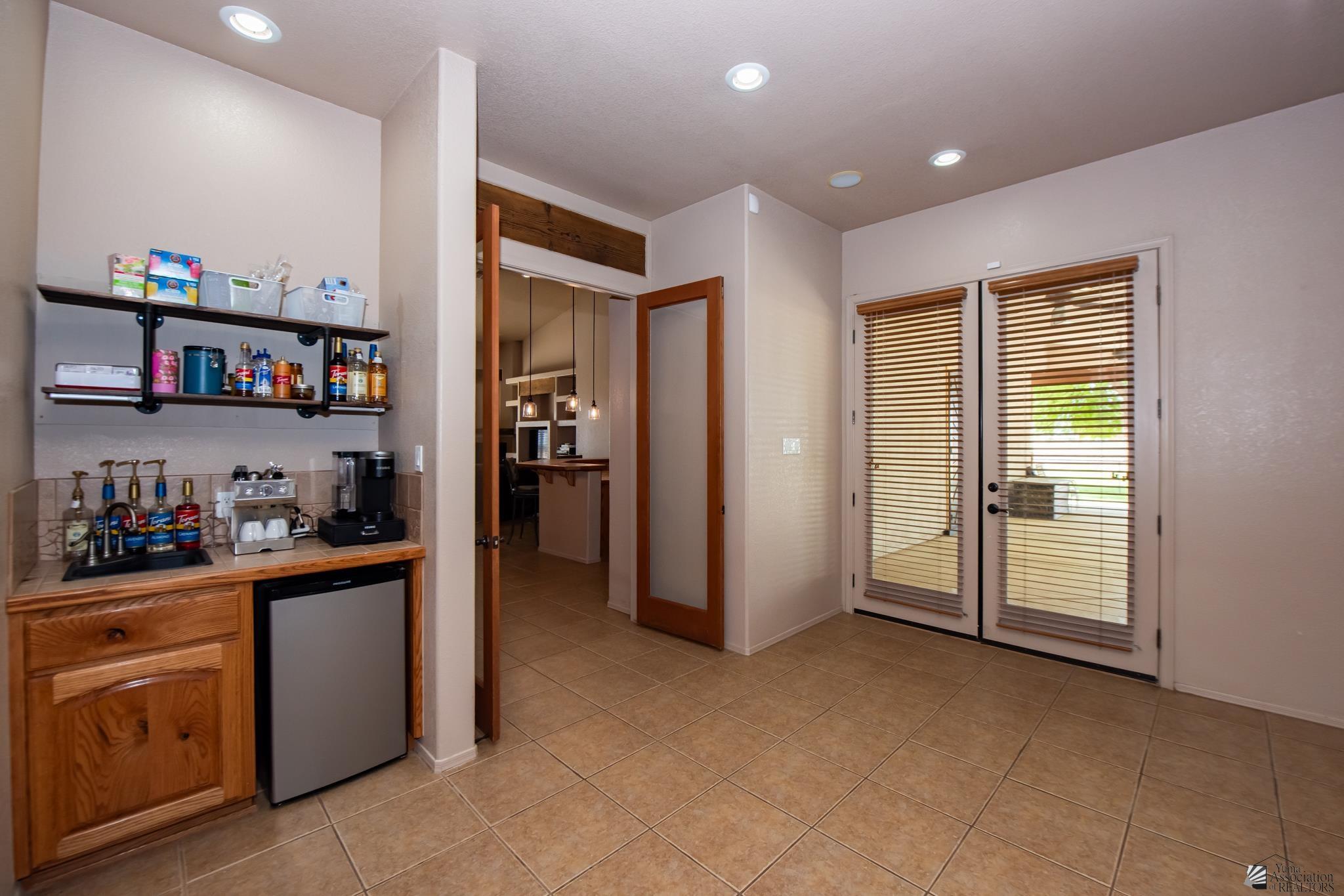 3385 E County 15 St, Yuma