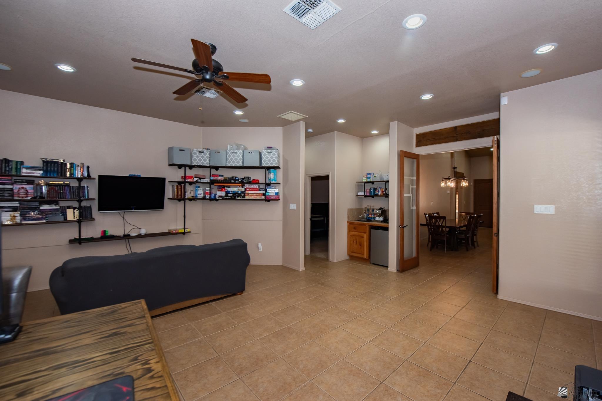 3385 E County 15 St, Yuma