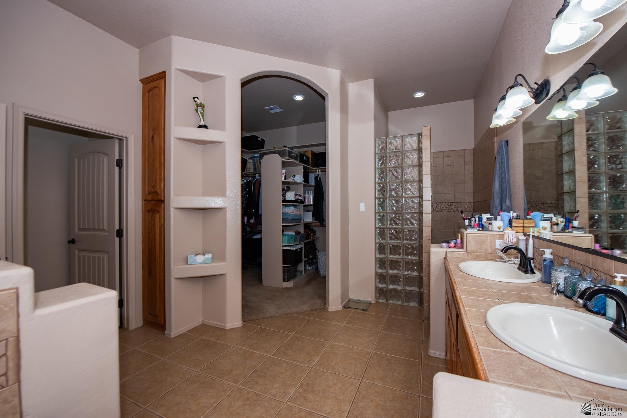 3385 E County 15 St, Yuma