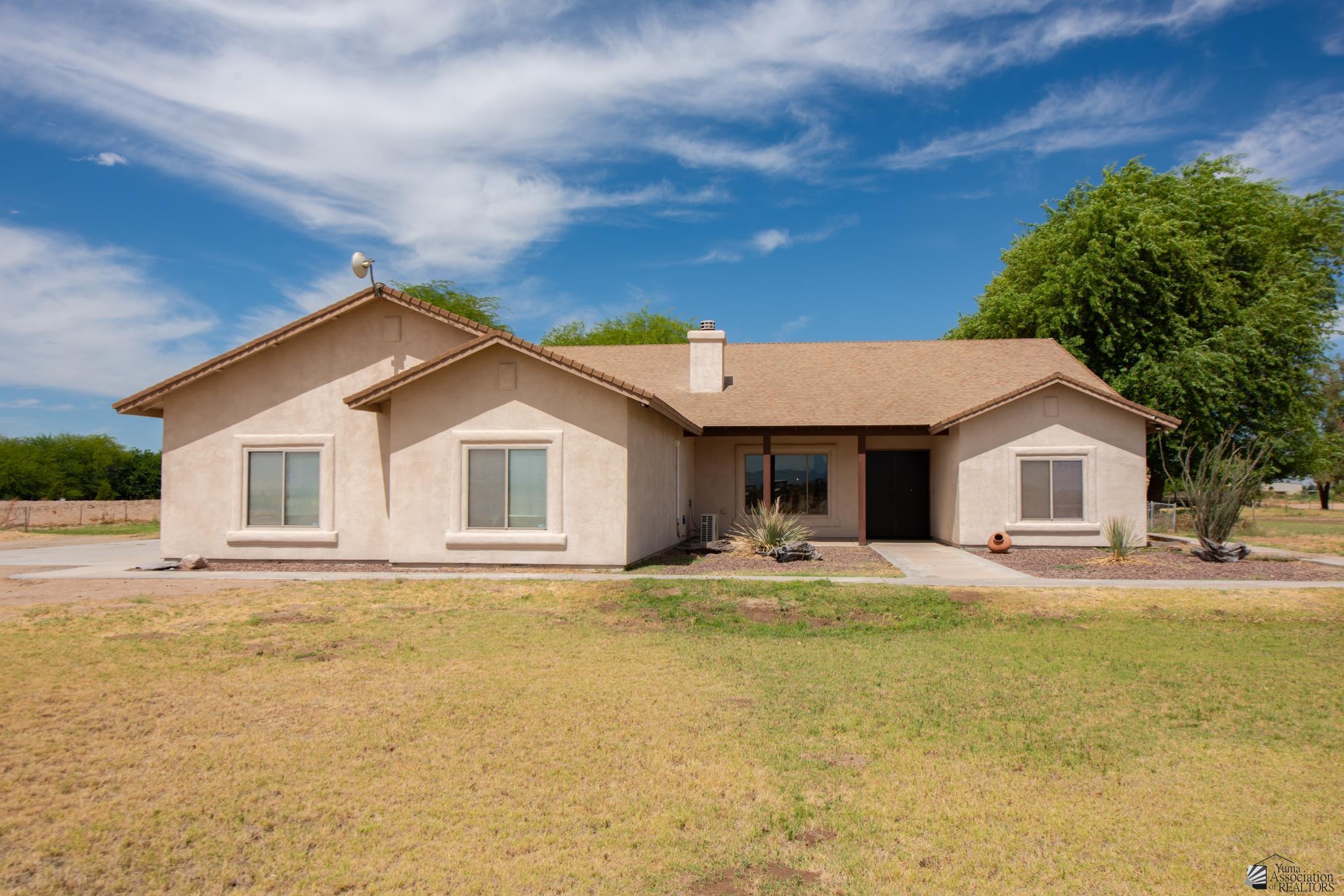 3385 E County 15 St, Yuma